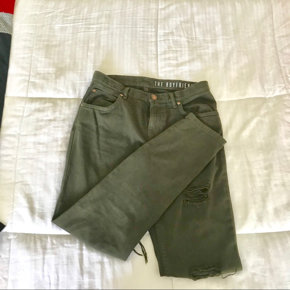 Army green high-waisted pants•• Slightly Worn